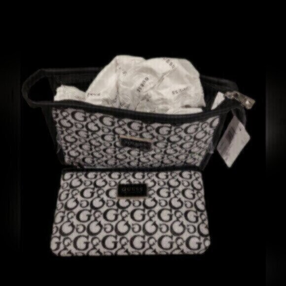 GUESS Cosmetic Travel Bags NWT Set - Picture 10 of 10